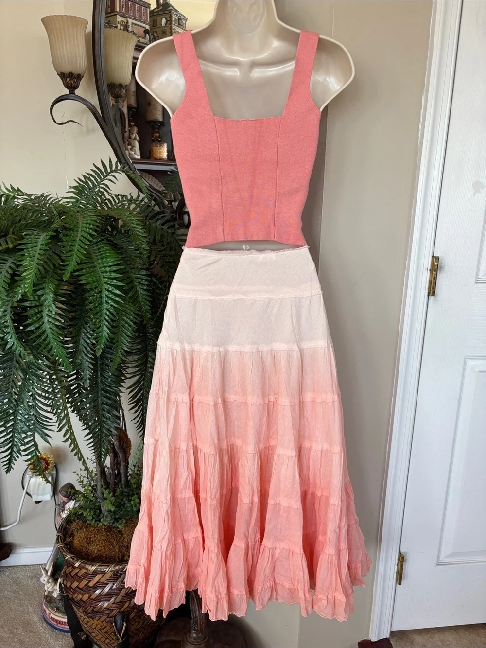 Aqua Ombre Coral Tiered Midi Skirt w/ Abercrombie & Fitch Sleeveless Crop Top
